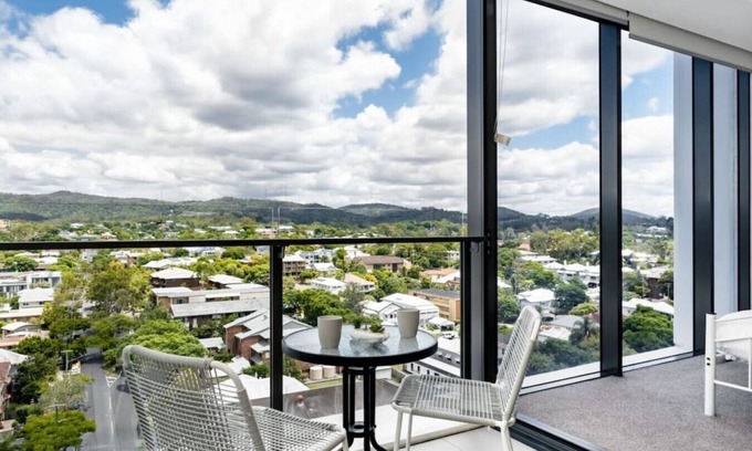 Toowong Apartment | Close to UQ + Carpark, Modern 1BR Apt w/Views