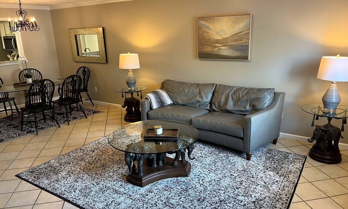 Athens Condo | Closest condo to Sanford Stadium with parking 2 tenths of a mile