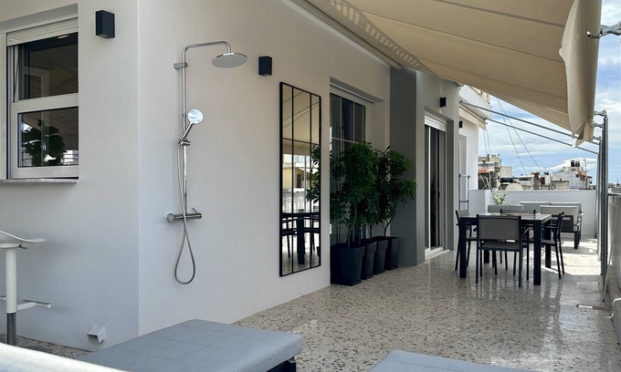 Tavros Apartment | Cloud 9 - smart apartment private jacuzzi