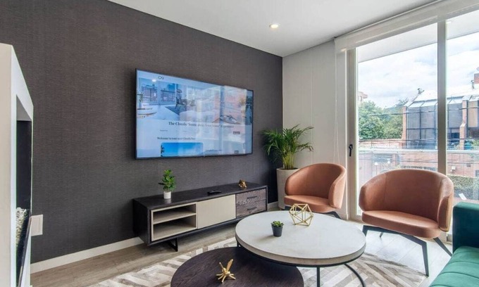 Usaquen Apartment | Cloud9 | Business & Social Areas | The Brucite