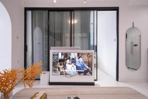 Xujiahui Apartment | Cloudlike Serenity-Family Apartment in Central Shanghai
