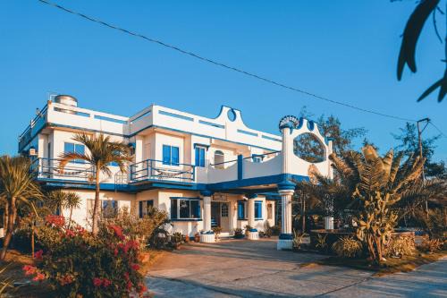 Central Luzon Hotel | Club Monet Beachfront Resort by Cocotel