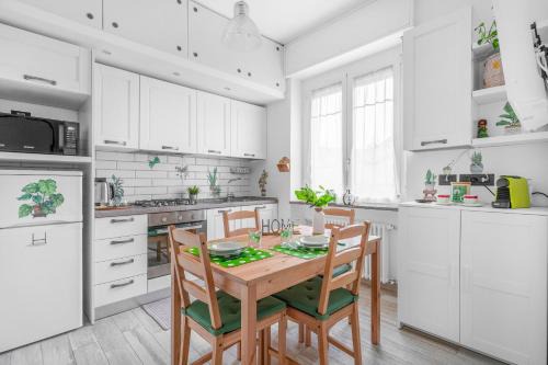 Greco Apartment | CO5 Loreto-Duomo - Central Apartment -