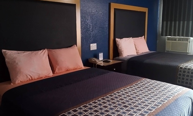 Waldron Hotel | Coachman's Inn & Suites