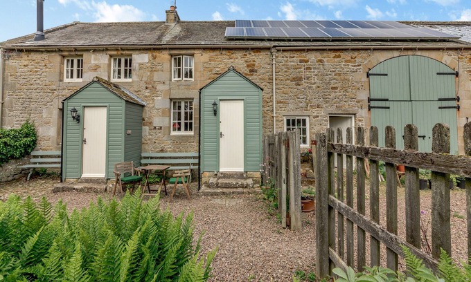 Hallington Cottage | Coachmans Cottage - N832