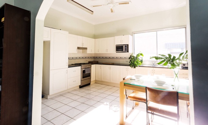 Cessnock Cottage | Coal d' Vine Cottage - Cessnock NSW