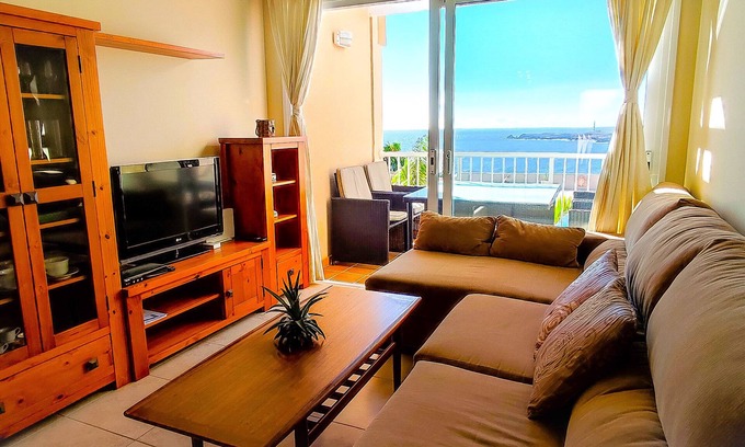 Arico Apartment | Coast, 4 people, sea and pool view, free WiFi