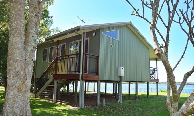 Rainbow Reach House | Coast and Country Cabin 4