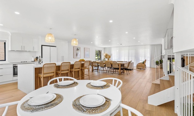Dolphin Point House | Coastal Beach House. Perfect for family group getaway.