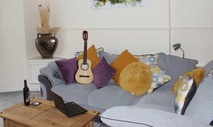 Skewen Apartment | Coastal City Rooms - Centre