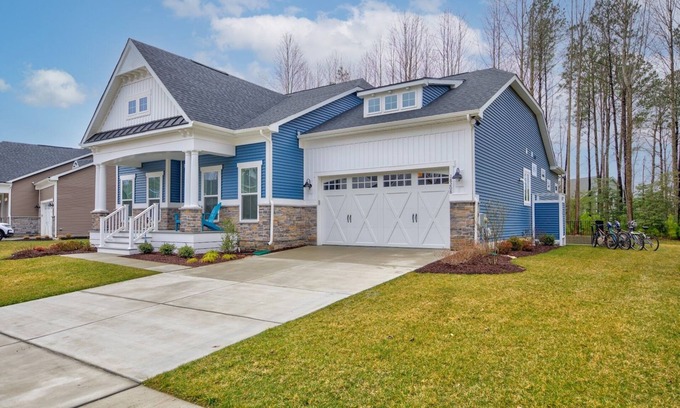 Lewes House | Coastal Club * 6BR Luxury House 18208 w 4 Baths and 3 Suites 18208SH - sleeps 14