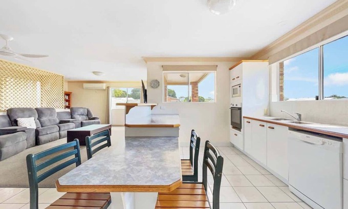 Bellara Apartment | Coastal Comforts with Pumicestone Passage Views