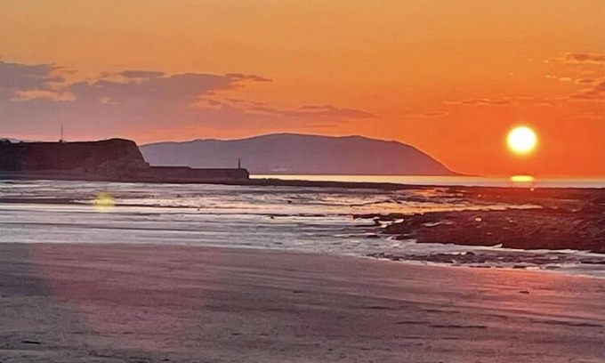 Watchet House | Coastal countryside retreat with South facing garden and local beaches.
