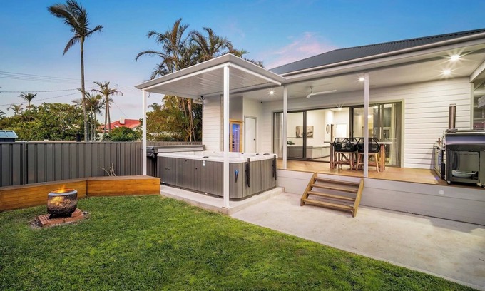 Merewether House | Coastal Cove Your Year Round Spa and Sauna Retreat