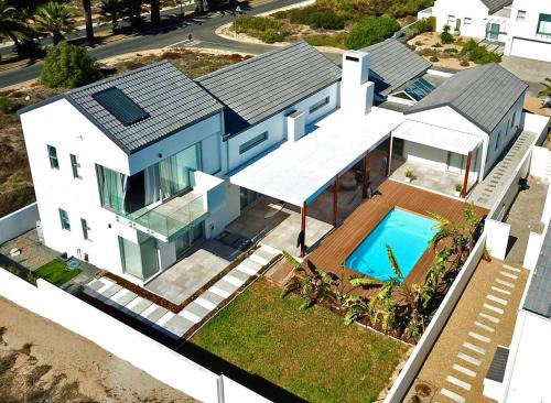 Shelley Point House | Coastal Cove