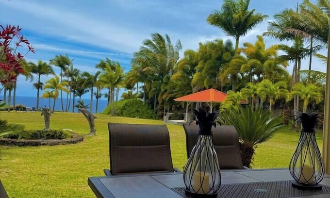 Hakalau Apartment | Coastal Escape Explore Waterfalls & Surf Beaches