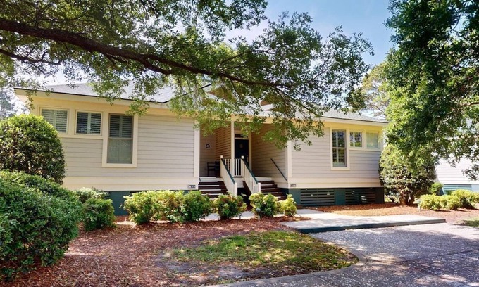 Litchfield by the Sea Villa | Coastal Haven 2BR 2BA Lakeside Escape Resort Perks