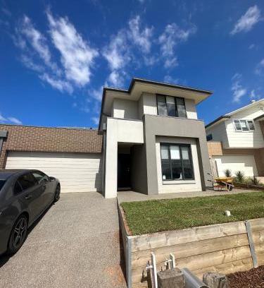 Mount Duneed House | Coastal Oasis - 10 mins to Torquay, 10 mins to Geelong !