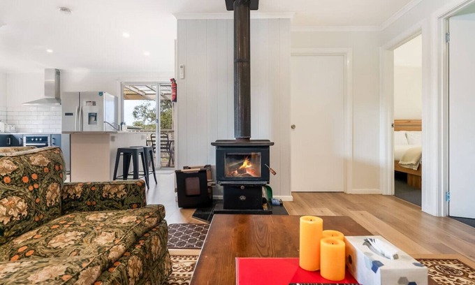 Sloping Main House | Coastal Retreat by the Beach