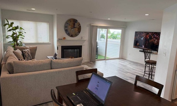 Buckroe Beach Apartment | Coastal Retreat by the Bay