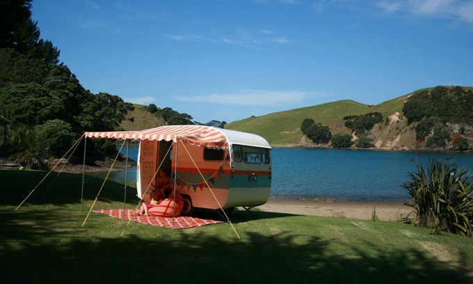 Beachlands House | Coastal Retro Caravan nights