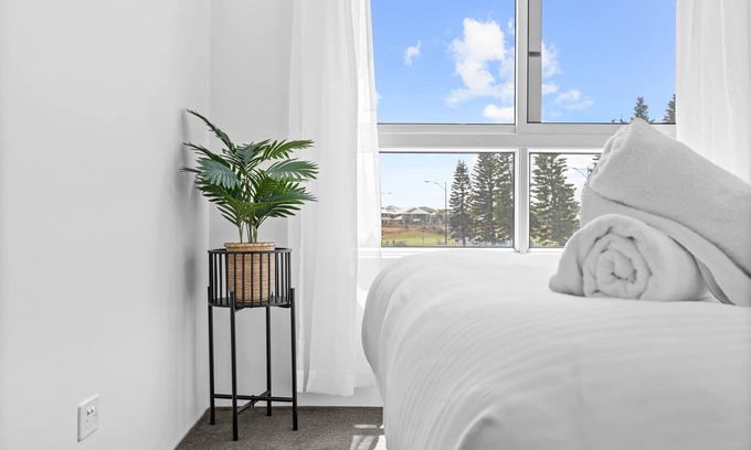 Secret Harbour Apartment | Coastal Serenity at Secret Harbour!