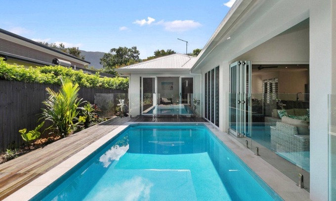 Palm Cove House | COASTAL VIBES @ PALM COVE