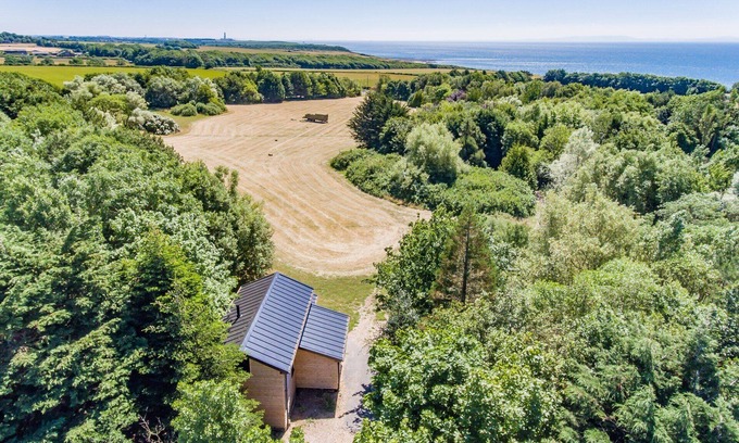 Llantwit Major Cabin | Coastal Walden Lodge