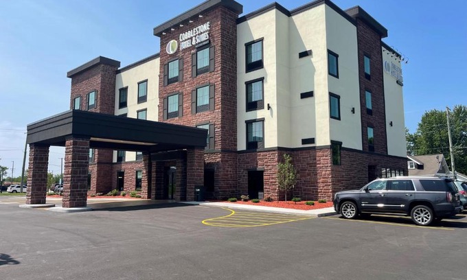 Little Chute Hotel | Cobblestone Hotel & Suites - Little Chute