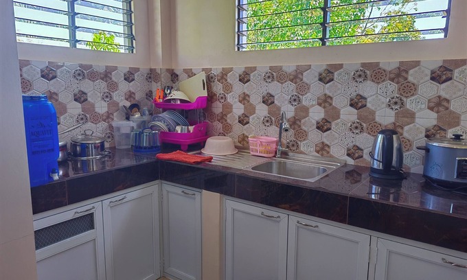 Tanaytay Apartment | COCO'S Transient House