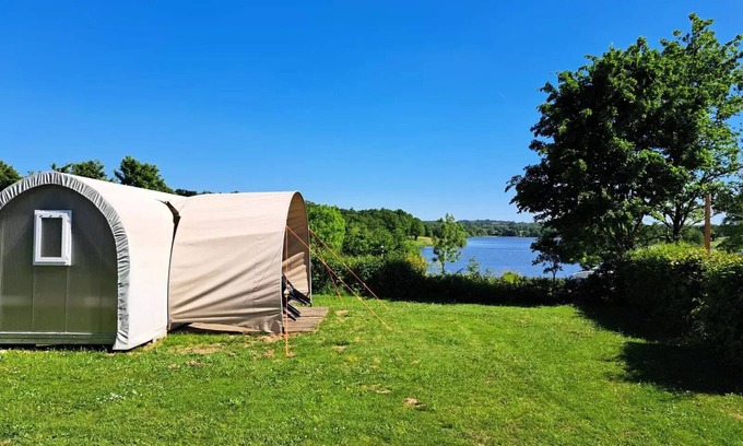 Pressignac House | Coco Sweet 17m2 Seeblick - 2 Schlafzimmer + halb überdachte Terrasse (ohne Sanitäranlagen) 4 Personen