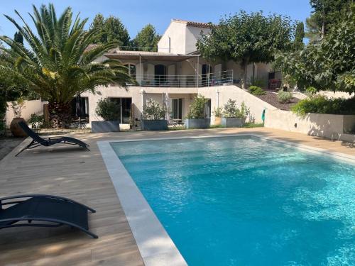 Les Camoins Apartment | Cocon de douceur jardin et piscine