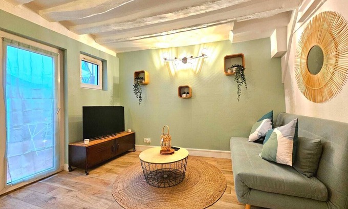 Nemours Apartment | Cocon Urbain au Cœur de Nemours