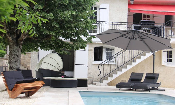 Boutiers-Saint-Trojan Villa | Cocooning by Rés. Les Frugères with heated pool and hottub