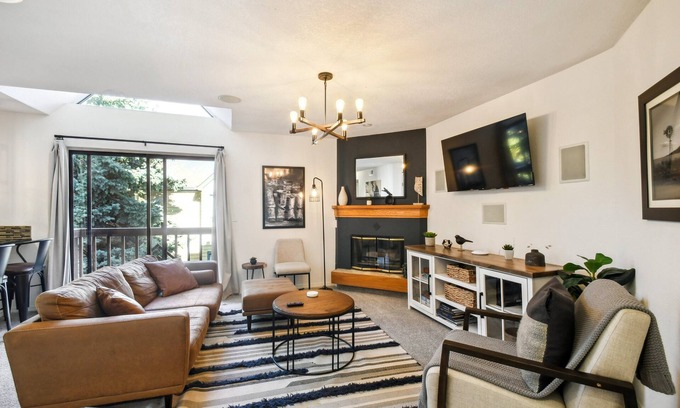 Englewood Apartment | Code & Comfort | Boston Commons