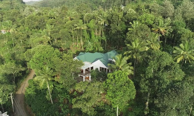 Pirmed House | Coffee and Pepper Plantation Homestay