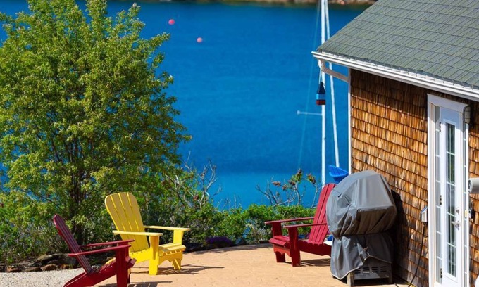 Upper Blandford Cottage | Coffee With A View Of Deep Cove