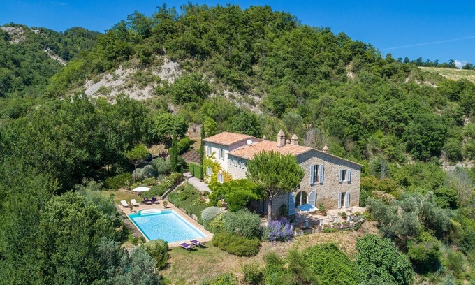 Pietralunga Villa | Col Di Casale - A stunning Umbrian Villa nested in the green heart of Italy