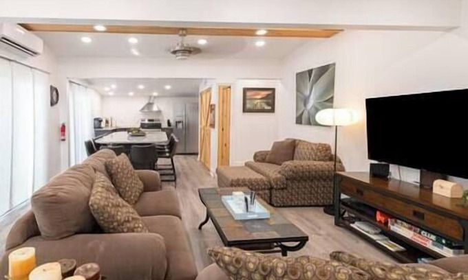 Hamilton House | Colgate Log Cabin #9