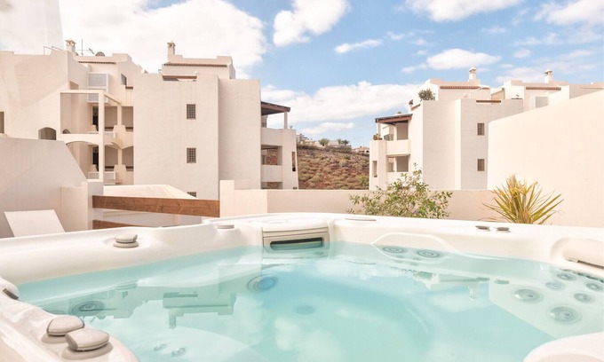 Palm-Mar House | Colinas - Teguise 3.3 PENTHOUSE POOL VIEW & JACUZZI 2B