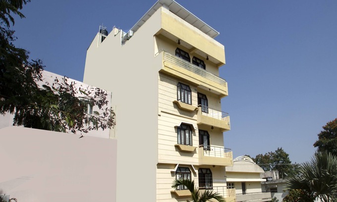 Green Valley Hotel | Collection O 7601 Hotel Park Heights Banjara Hills