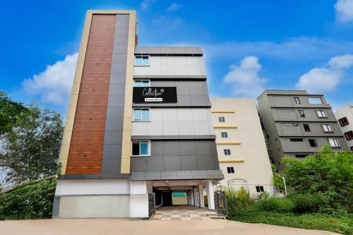 Vijayawada Hotel | Collection O Dr. NTR University Of Health Sciences Formerly Hotel V Elite