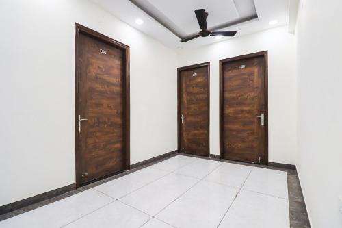 Sector 51 Hotel | Collection O Green Leaf Residency