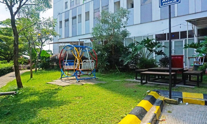 Gunung Putri Hotel | Collection O SSR Apartemen Gunung Putri Square