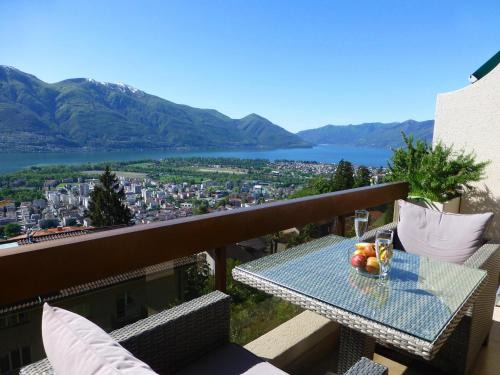 Orselina Apartment | Collina d'Oro C14 by Fewotessin
