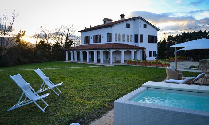 Serra San Quirico House | ColmarinoHouse