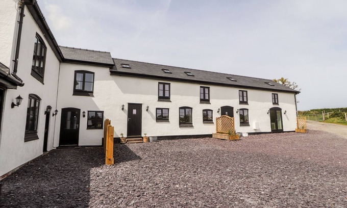 Northop Hall Cottage | COLOMENDY ALPACA FARM - COACH HOUSE, family friendly in Northop Hall