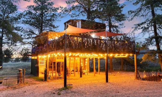 Elizabeth Cabin | Colorado Treehouse Magic at Houses High Treesort