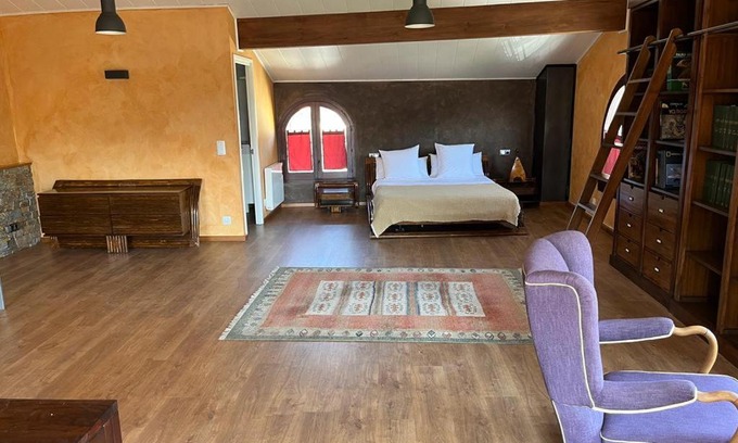 Castellfollit de la Roca Apartment | COMANEGRA