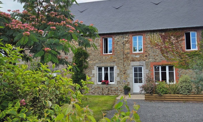 Notre-Dame-de-Cenilly House | Come and discover the sea and the countryside in beautiful Normandy(50)